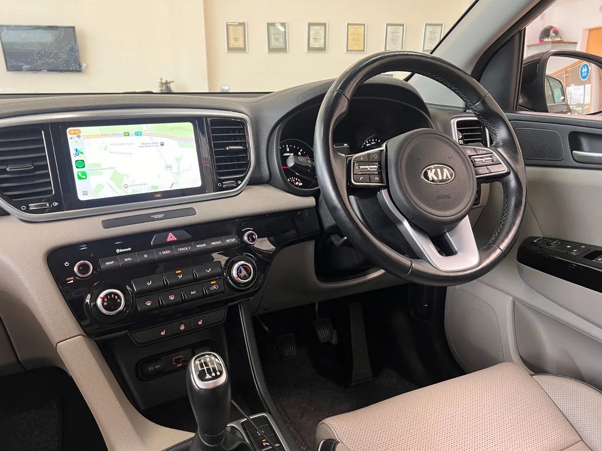 Only 36,000 Kms As New Huge Spec One Owner Black E - Image 3