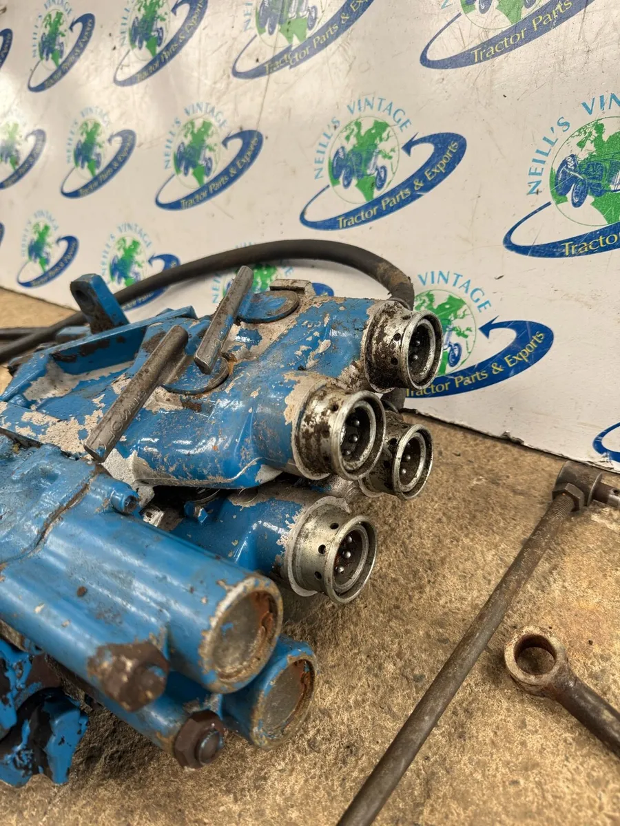 Ford 3rd & 4th Spool Valve to suit Q Cab Models - Image 2