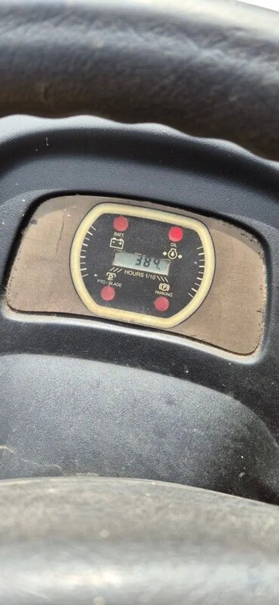 Cub Cadet GT1554 - Image 4