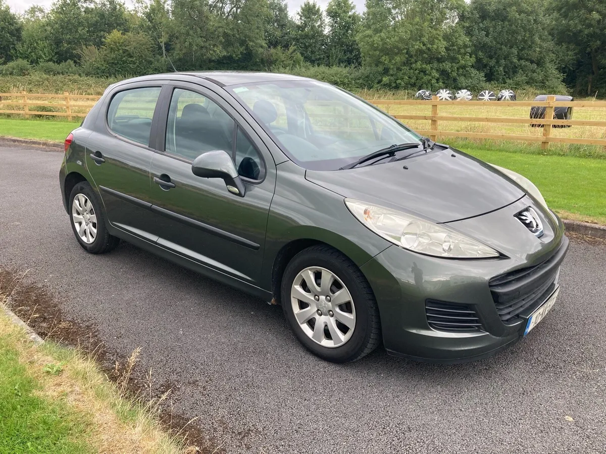 2 Owners,1.4 petrol, Taxed 2/26 Nct 2/26 - Image 1