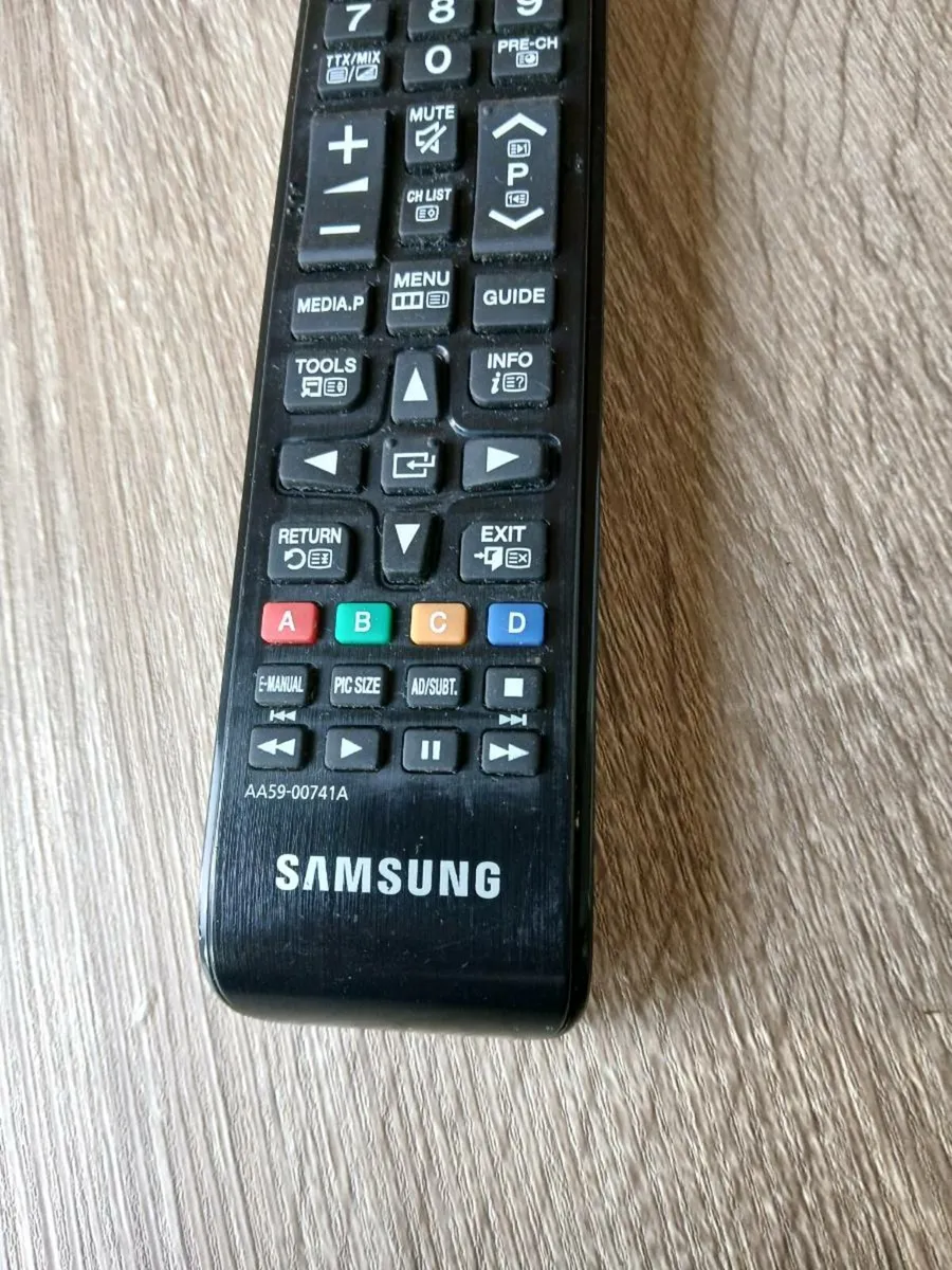 Samsung 32 inch hdmi Saorview tv.New condition. - Image 4