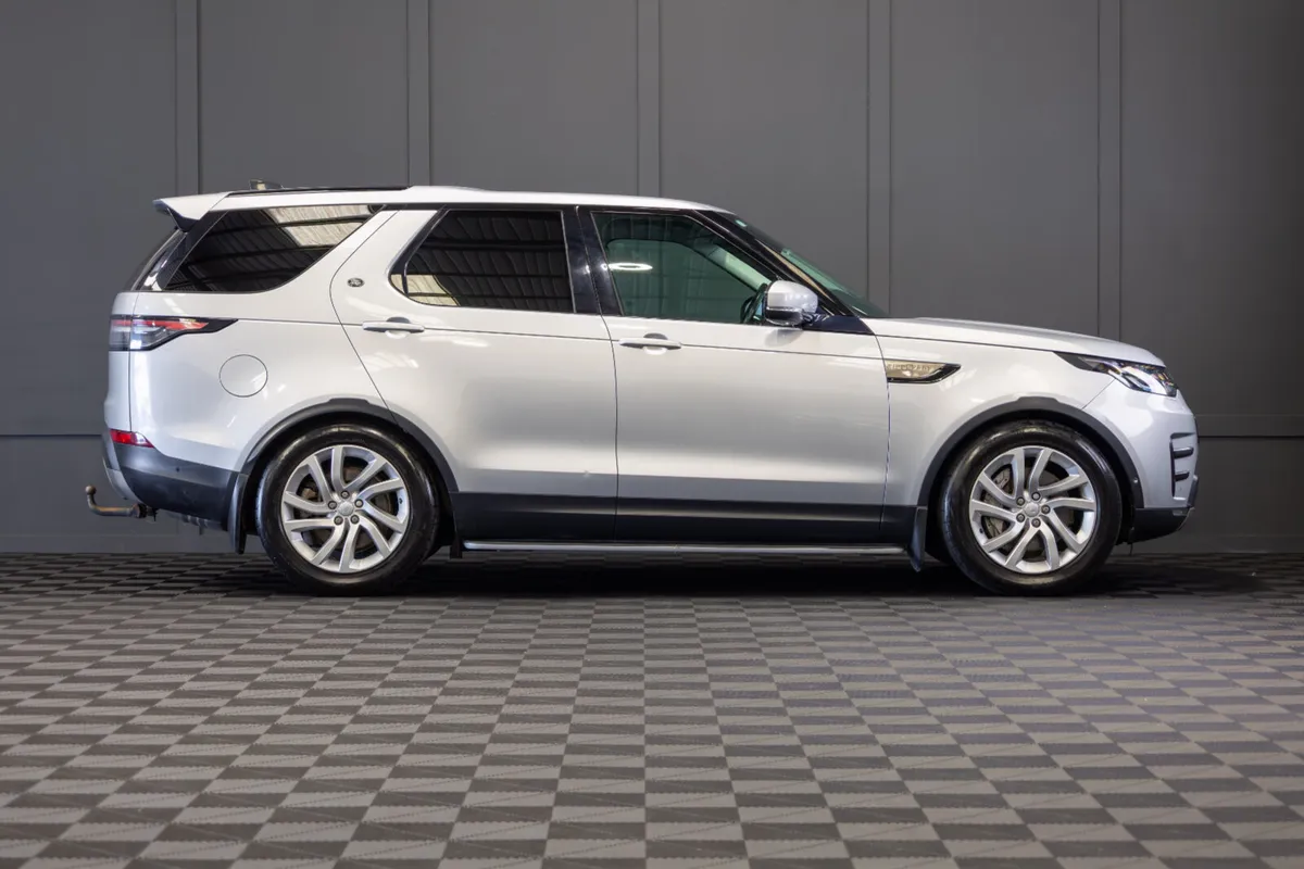 202 Land Rover Discovery 3.0 2 Seat Commercial - Image 2