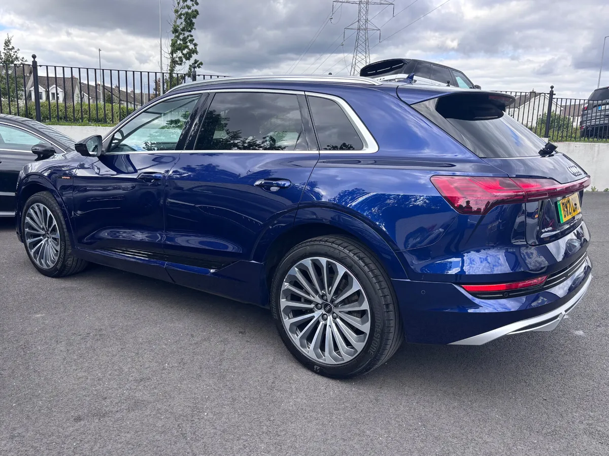 Audi e-tron S-LINE 212 REG // COMFORT & SOUND PACK - Image 3
