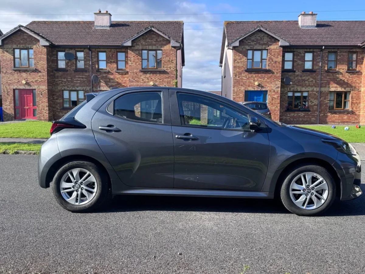 Toyota Yaris 2022 - Image 3