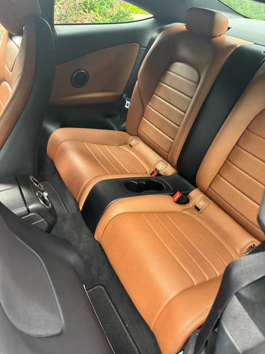 Mercedes-Benz C-Class 2017 - Image 4