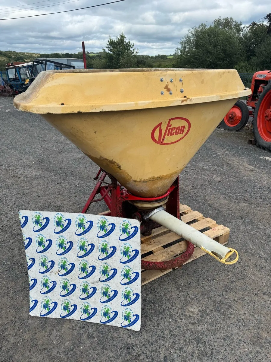 Vicon Fertiliser Sower - Image 1