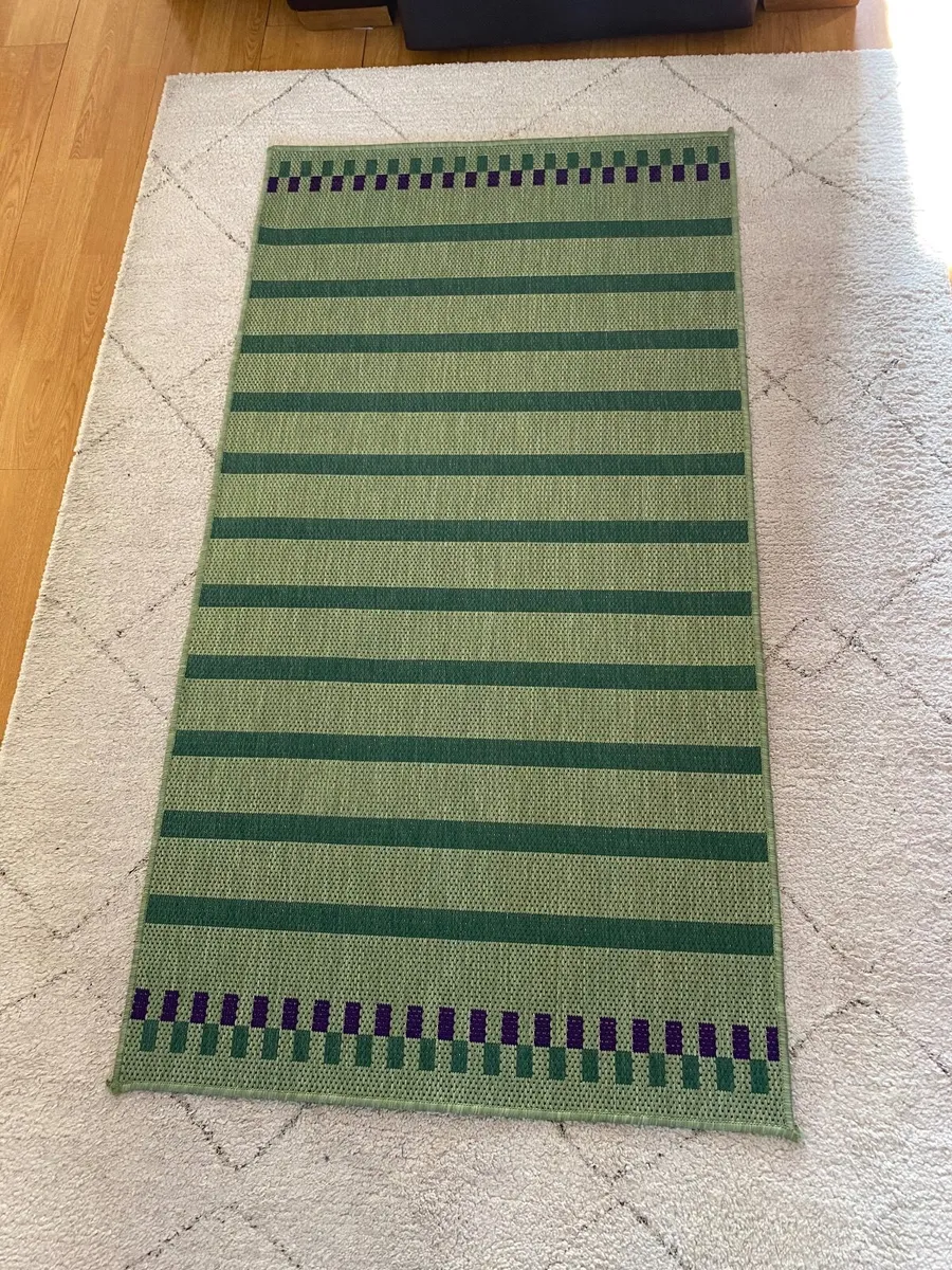 Rug / small carpet - Image 1