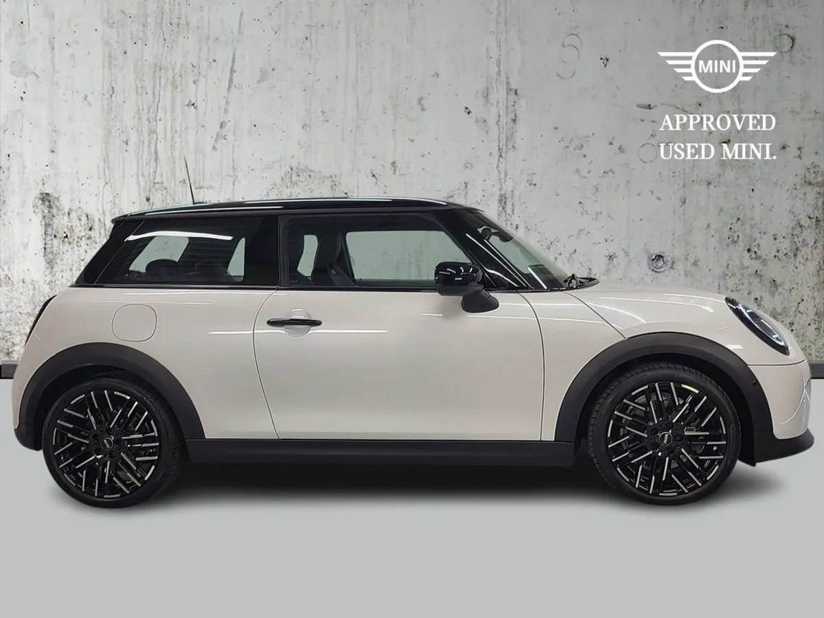 MINI Cooper Cooper Classic Auto - Image 3