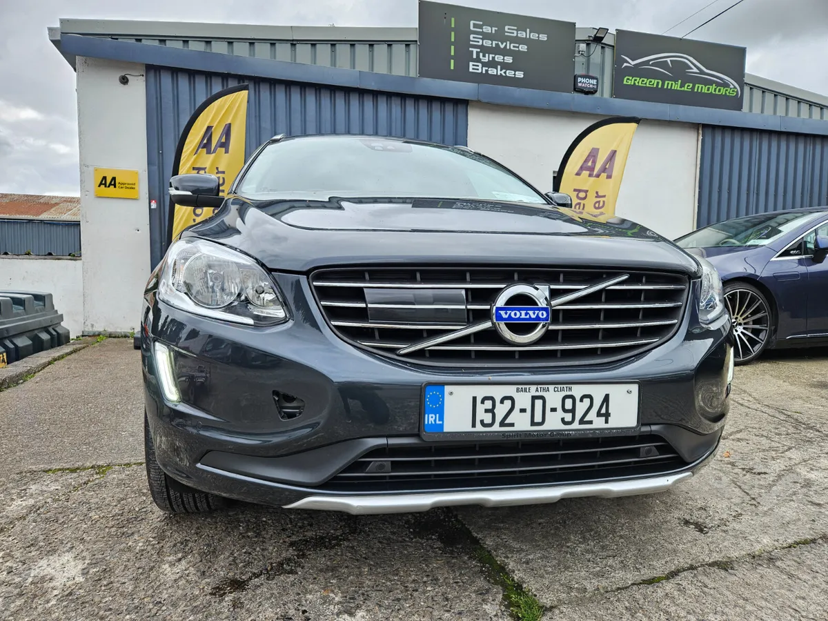 2013 VOLVO XC60 D4 AWD * LOW MILES * LUXURY - Image 2