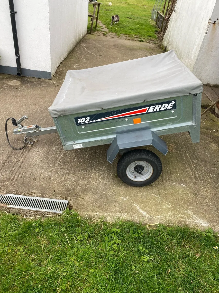 Trailer - Image 1
