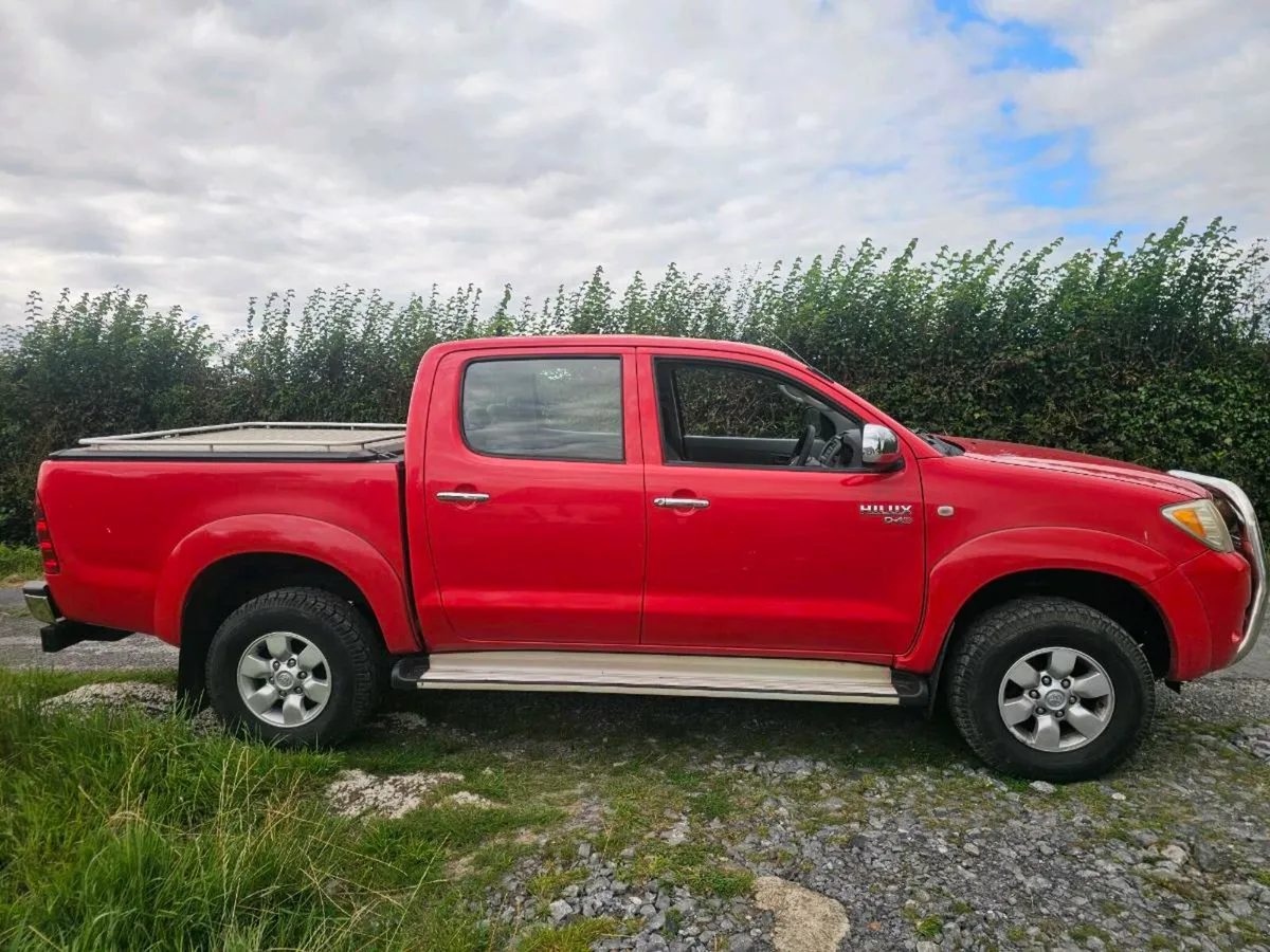 Toyota hilux - Image 2