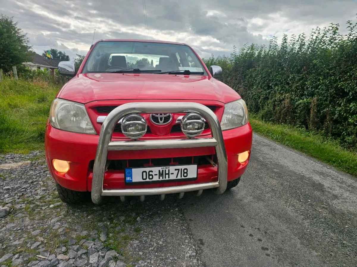 Toyota hilux - Image 3