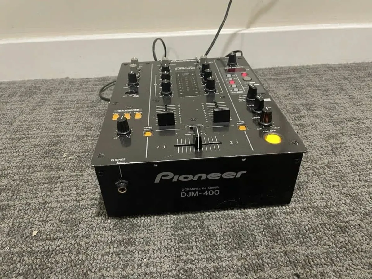 Pioneer DJM-400 mixer - Image 2