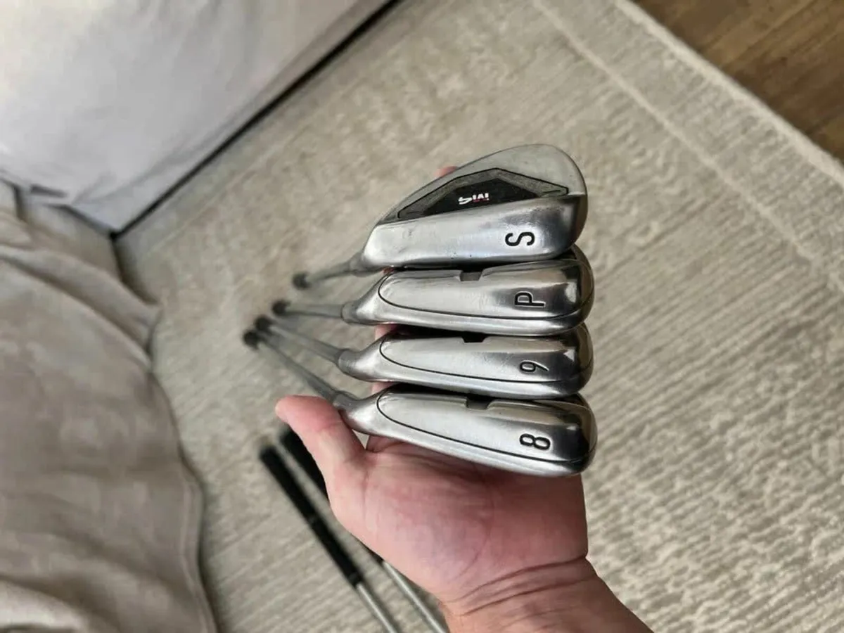 Taylormade M4 Irons 5-SW Regular Flex - Image 4