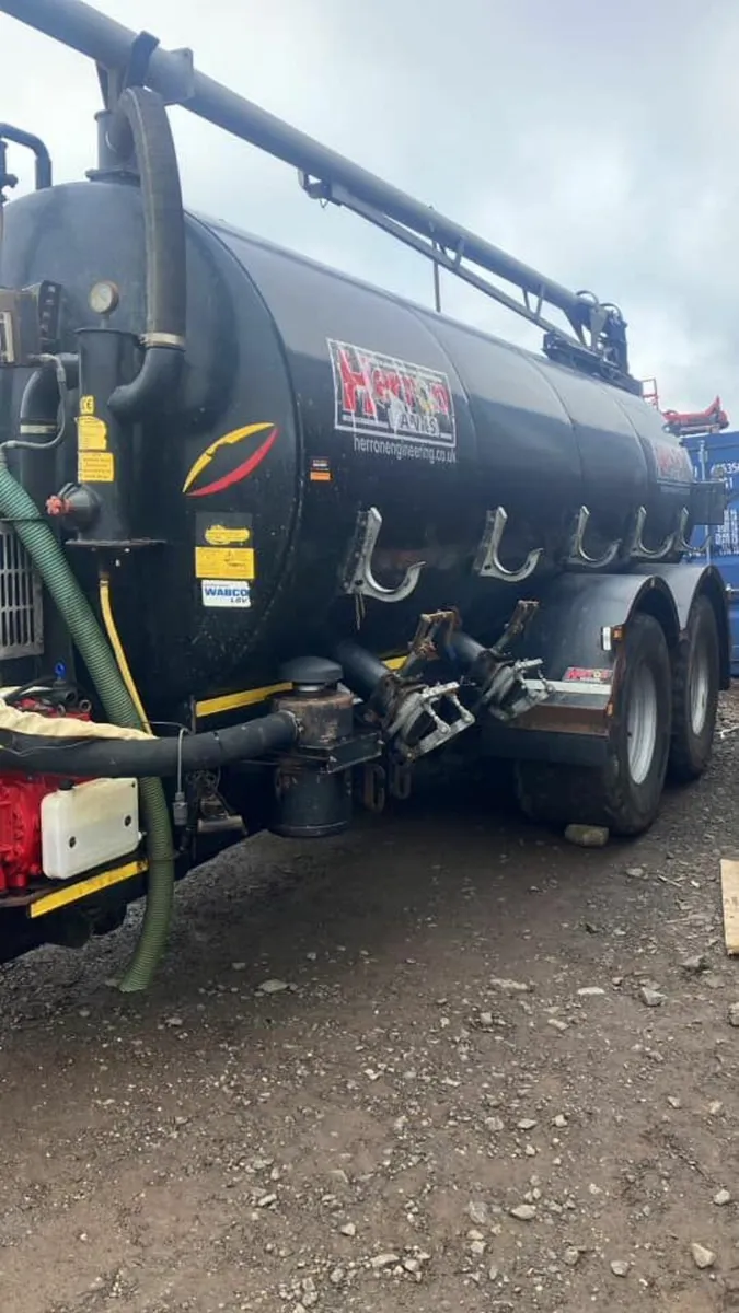 Herron 4000 Gallon Tanker - Image 3