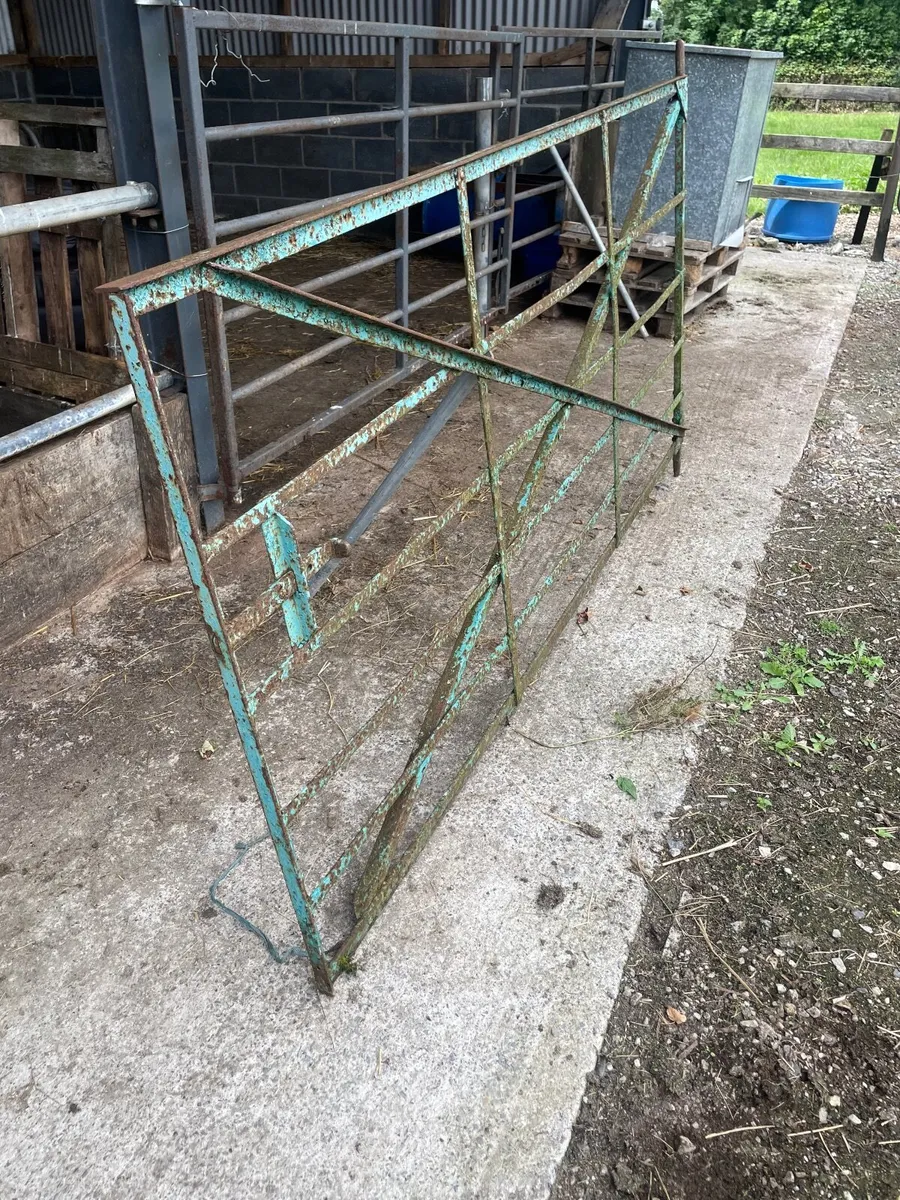 Gates - Image 2
