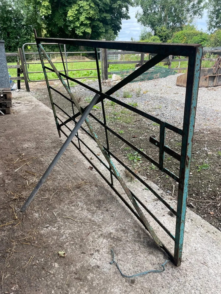 Gates - Image 3