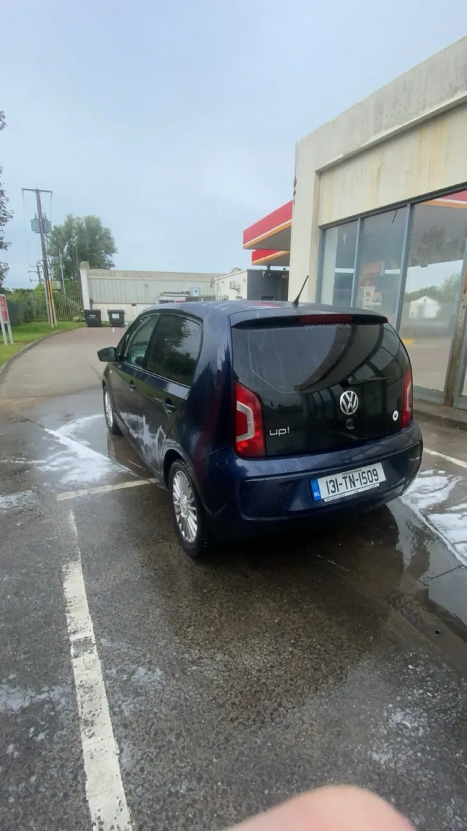 131 Volkswagen Up! 1.0 Litre Petrol Automatic 5DR - Image 3