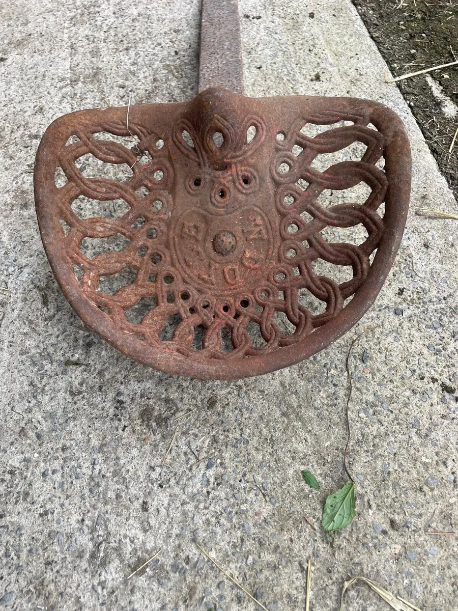 Vintage tractor seat and horse harrowers - Image 1