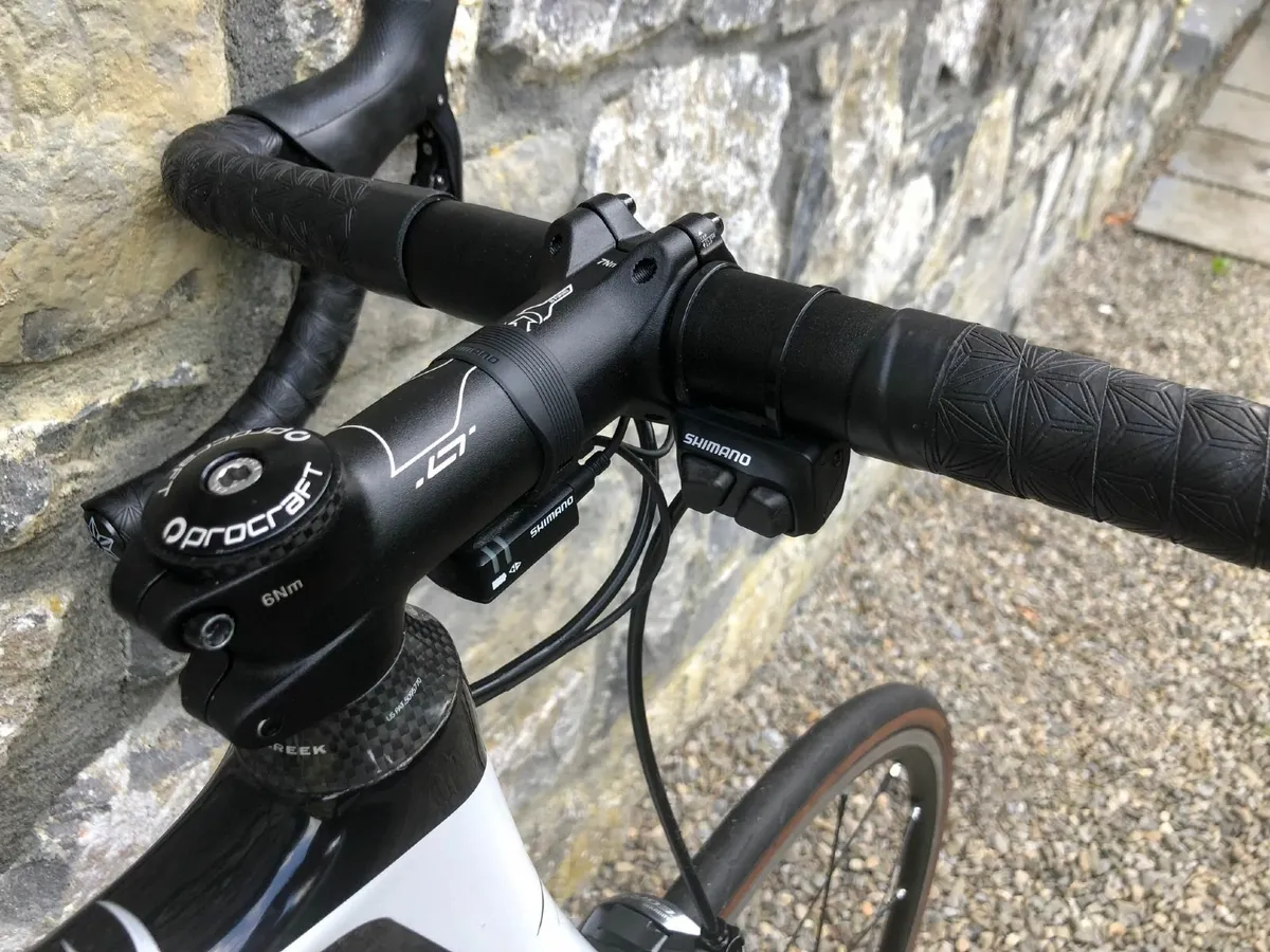 Pinarello Prince Di2 Carbon Road Bike 59.5cm - Image 3