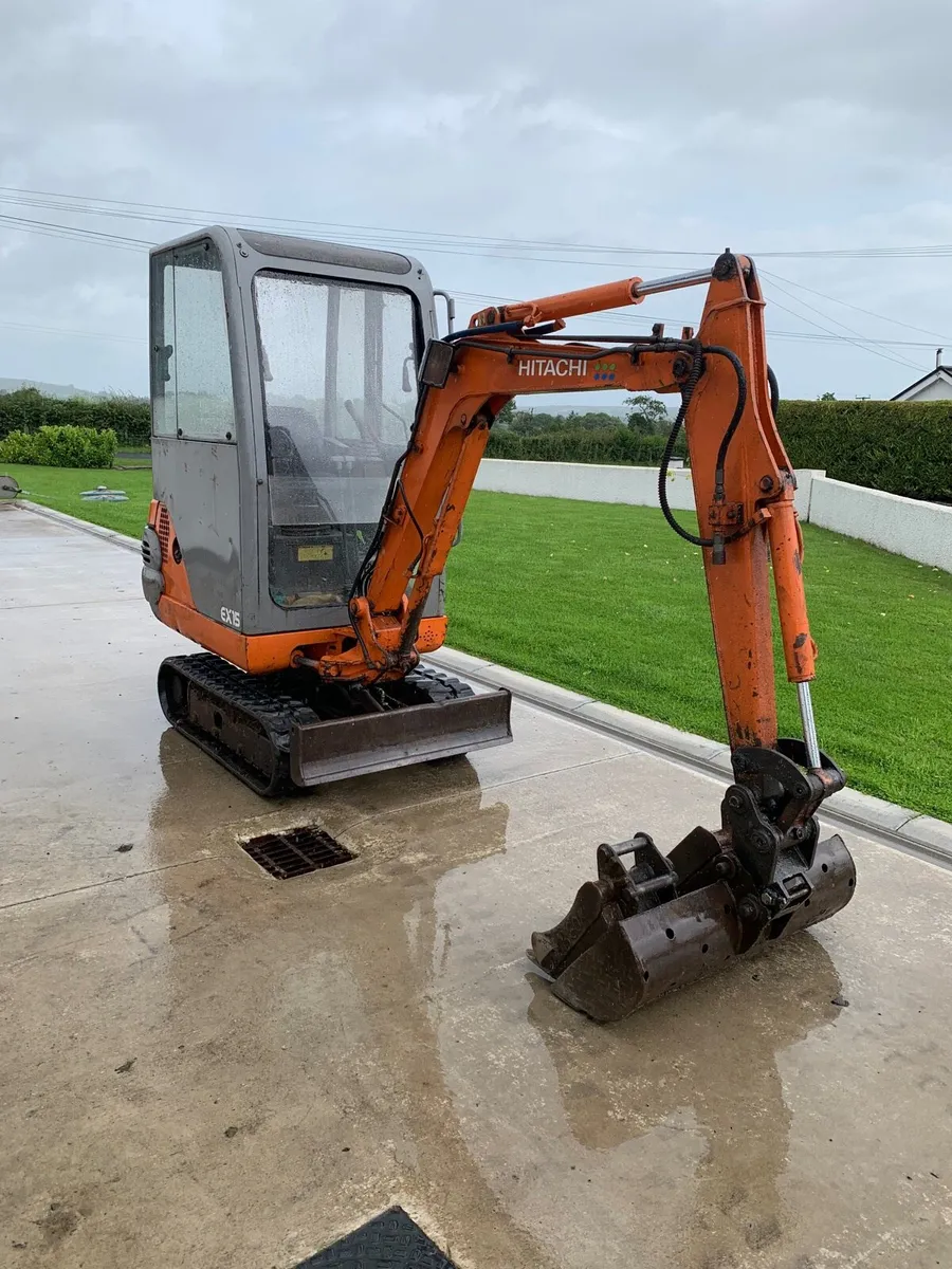 Hitachi EX15 mini digger - Image 2