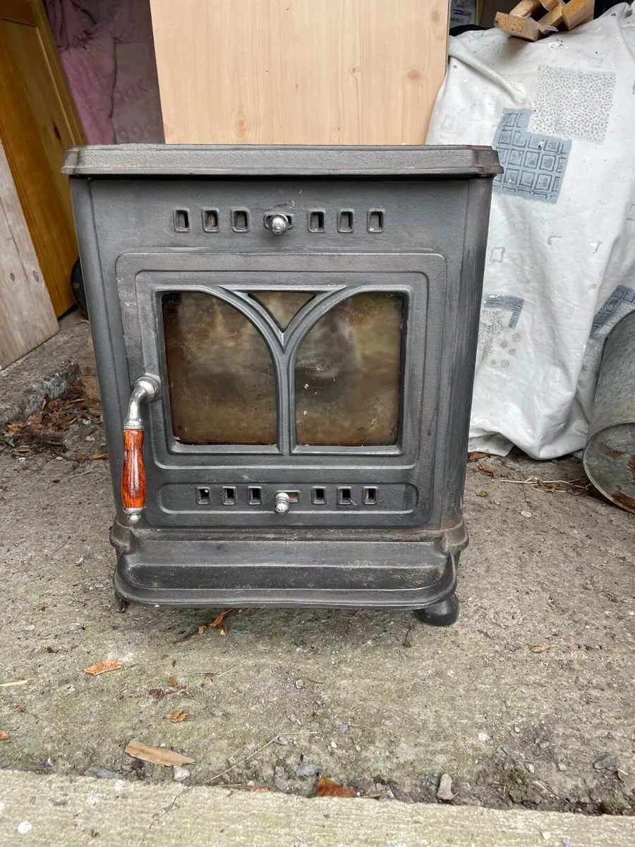 Stove - Image 1