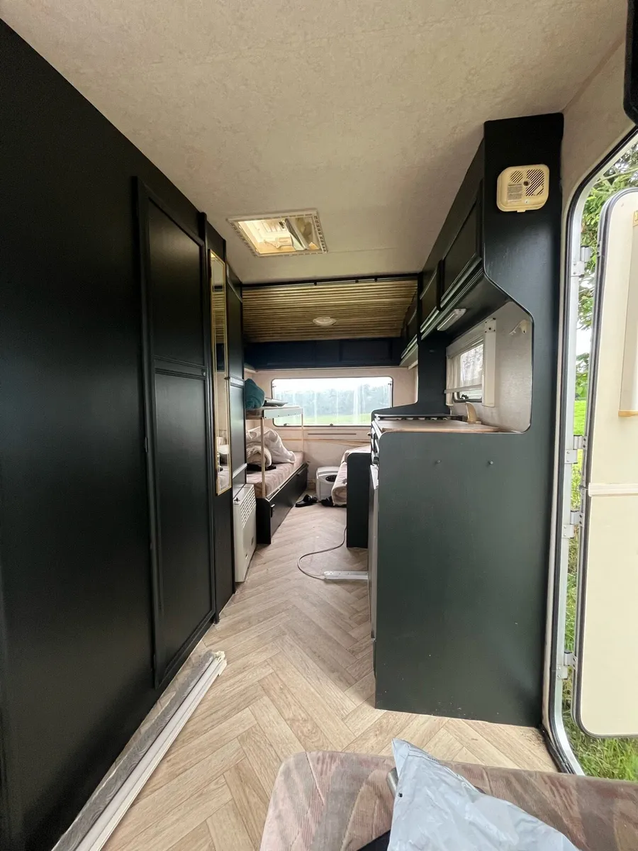 Caravan 5/6 Berth - Image 3
