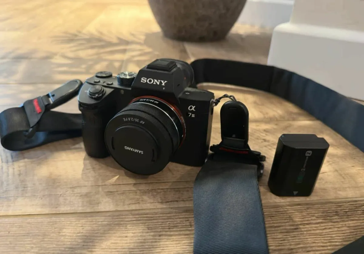 Sony Alpha A7 III 24.2 MP - Image 1