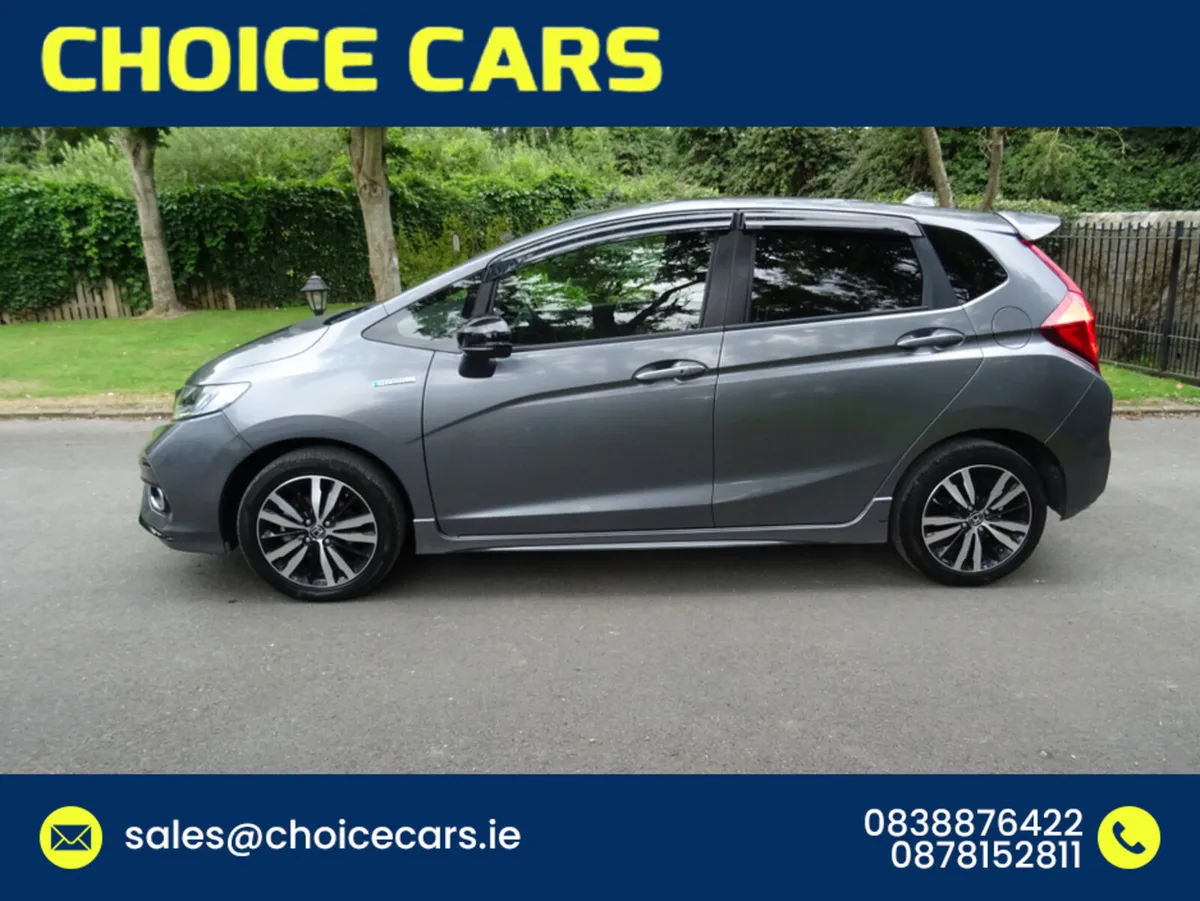 Honda Fit 1.5 AUTO HYBRID S SPEC - Image 3