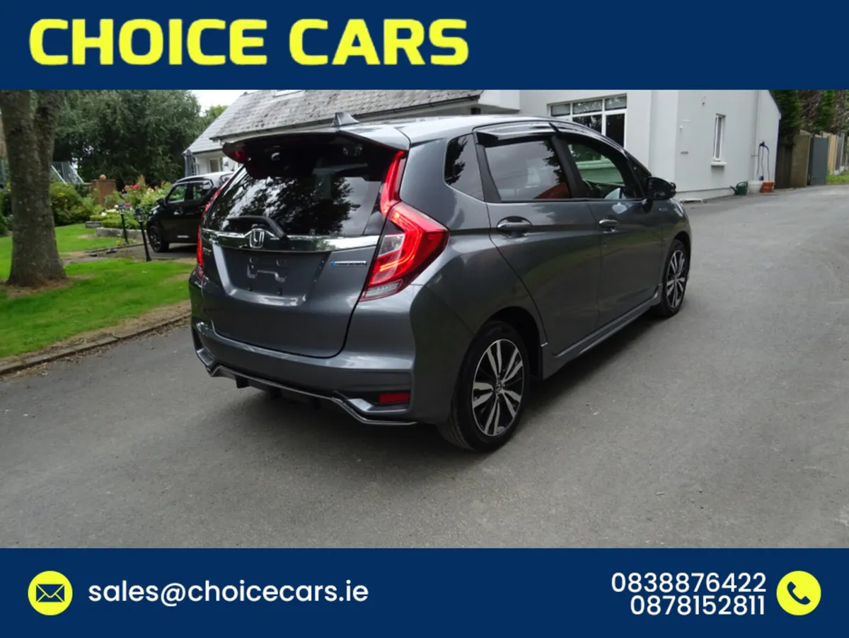 Honda Fit 1.5 AUTO HYBRID S SPEC - Image 4