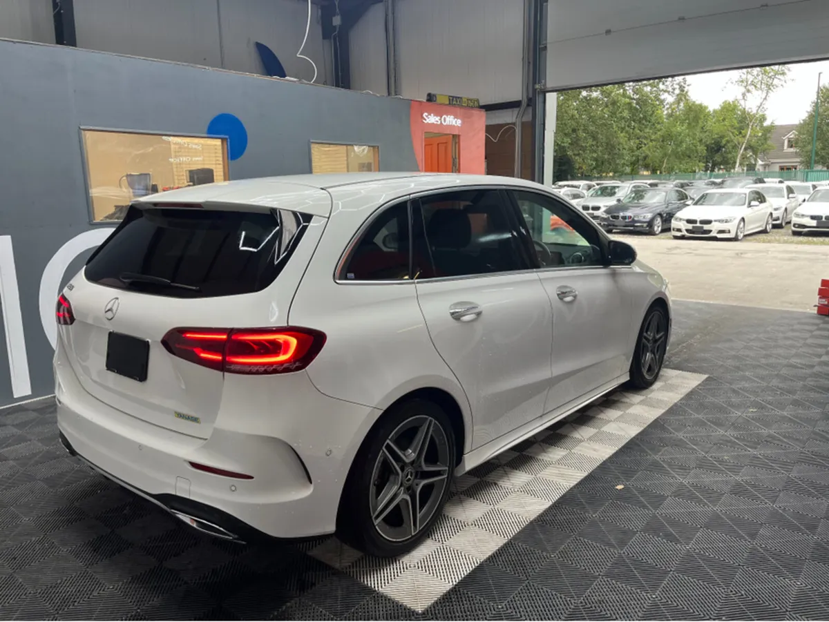 Mercedes-Benz B-Class B180 AMG LINE / 52k KMs / RE - Image 4