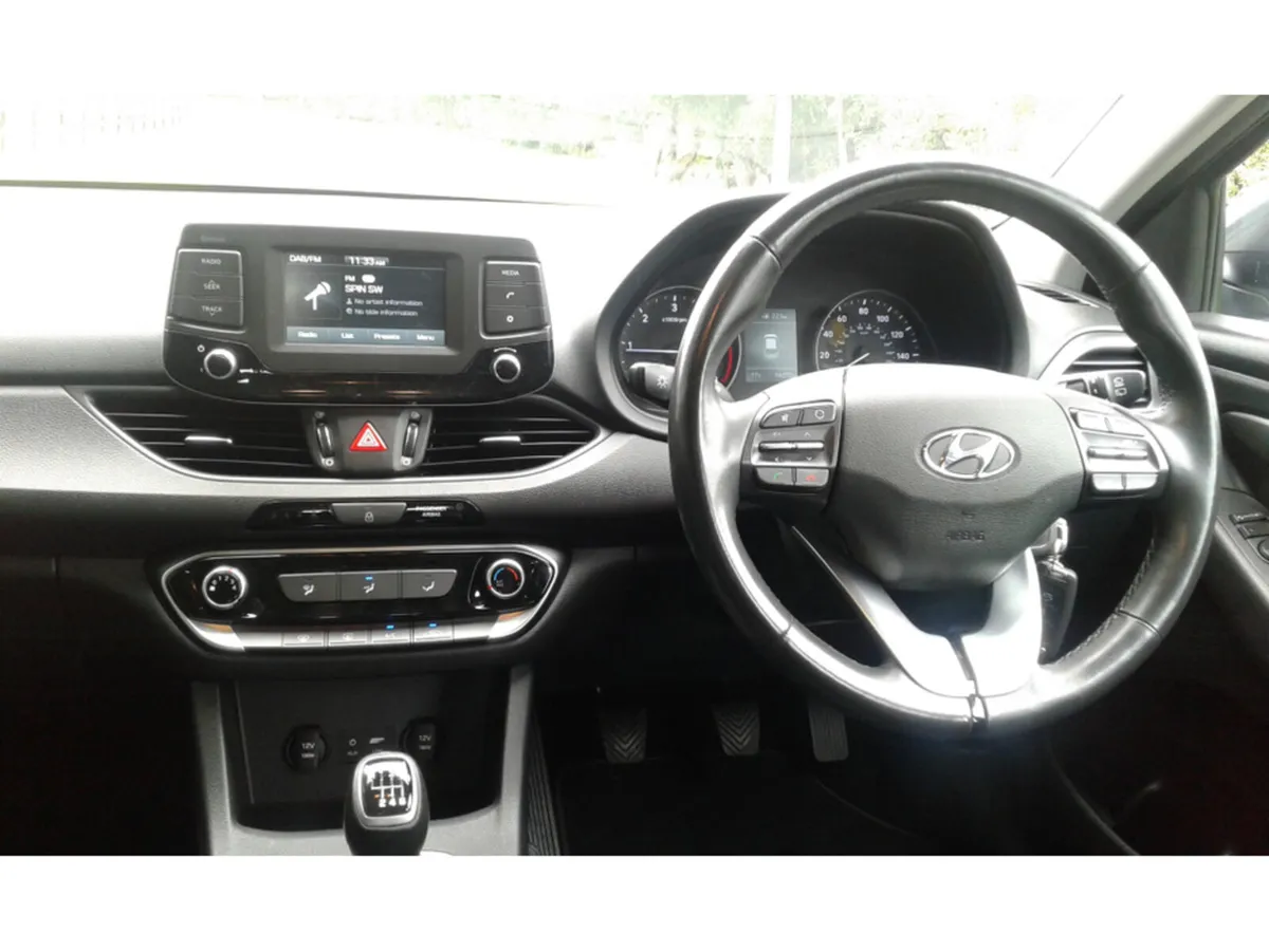 Hyundai i30 SE 109PS 5DR - Image 4
