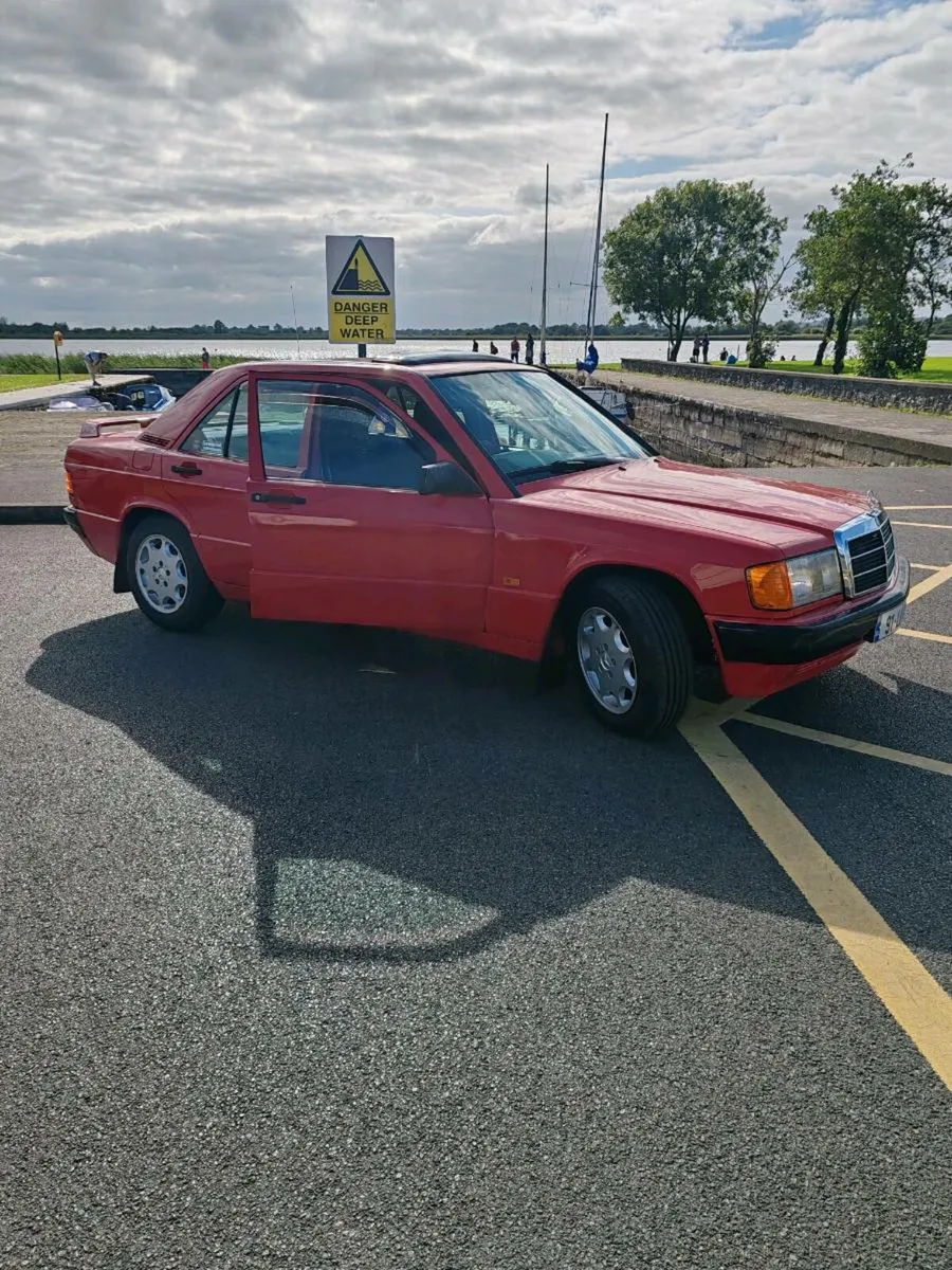 1991 Mercedes 190e - Image 1