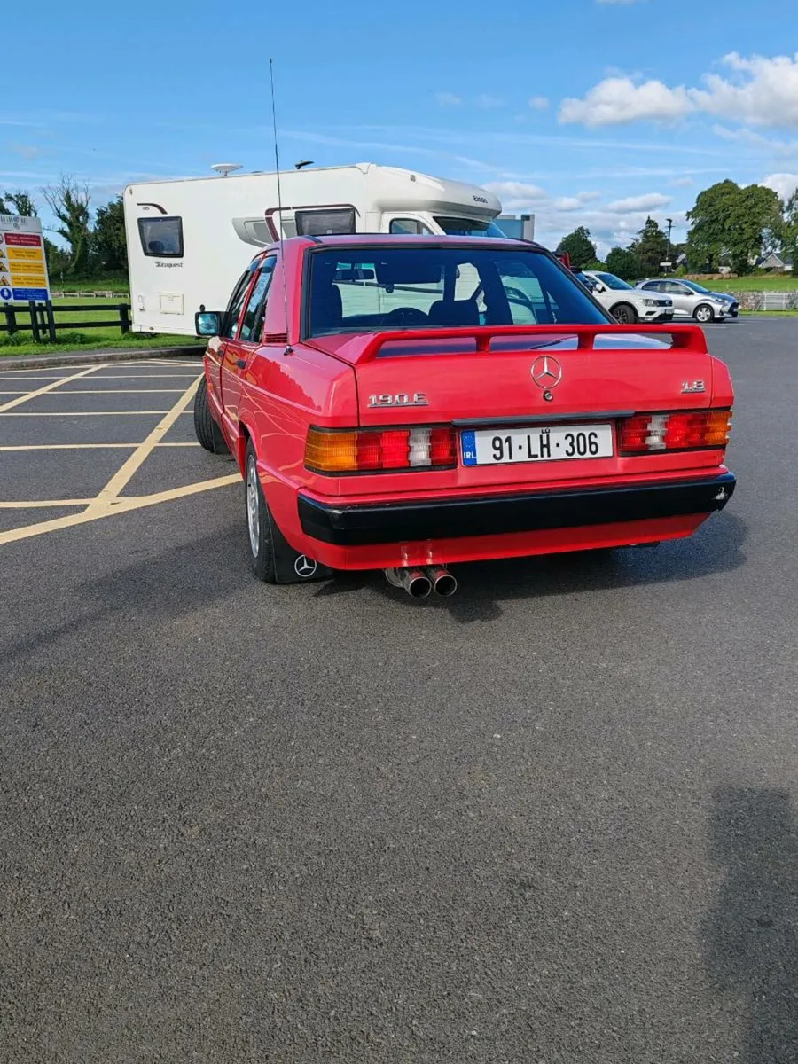 1991 Mercedes 190e - Image 4