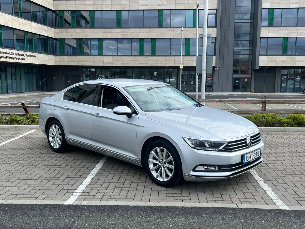 Volkswagen Passat Highline Digital clocks - Image 1