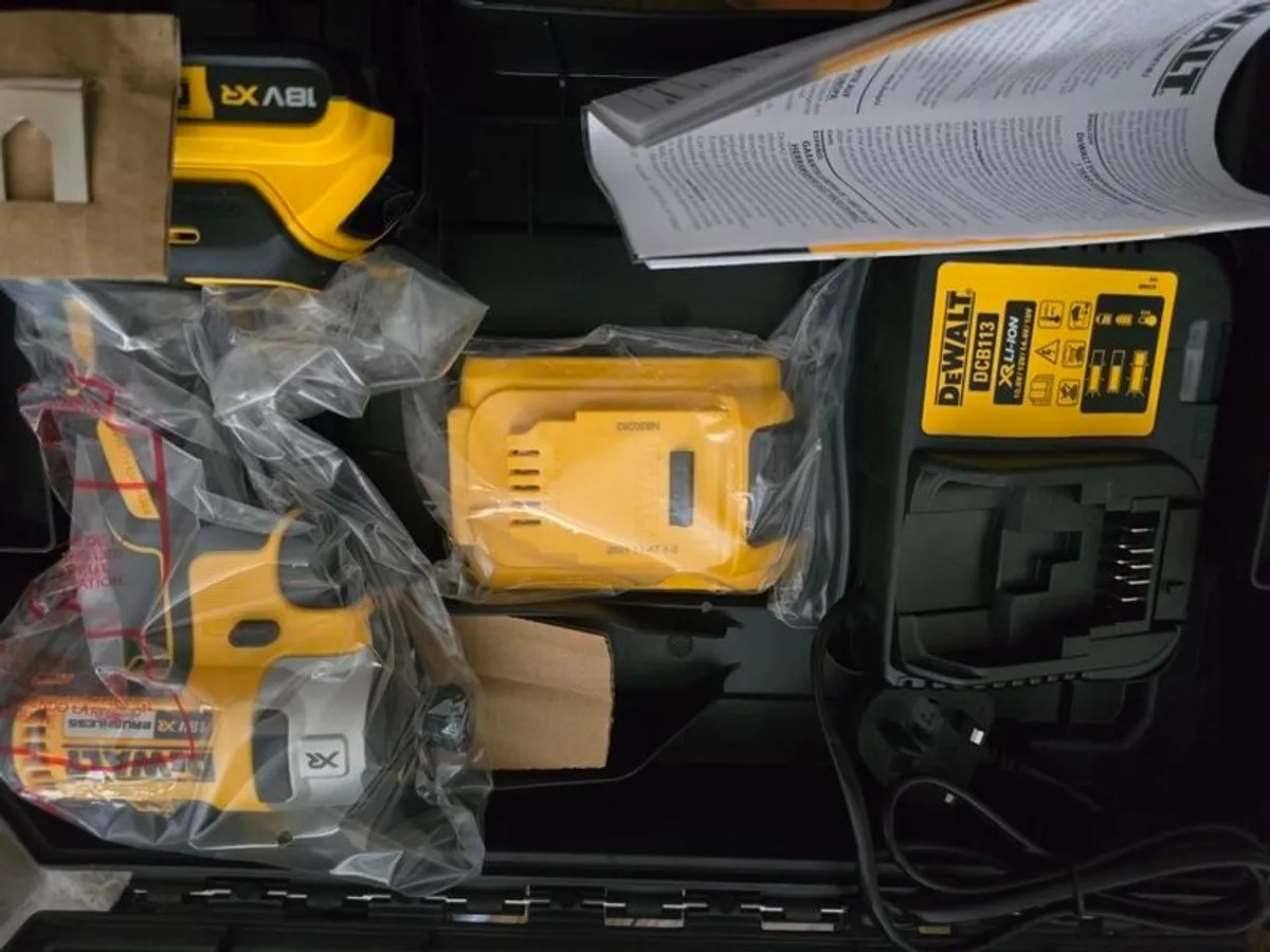 DeWalt DCF887D2 XR Brushless 3 Speed Impact Driver 18V - Image 2