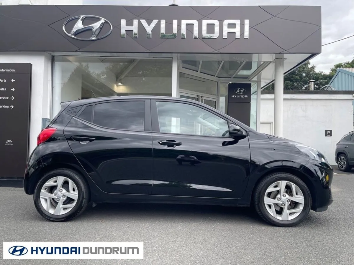 Hyundai i10 Deluxe 5DR Auto - Image 3