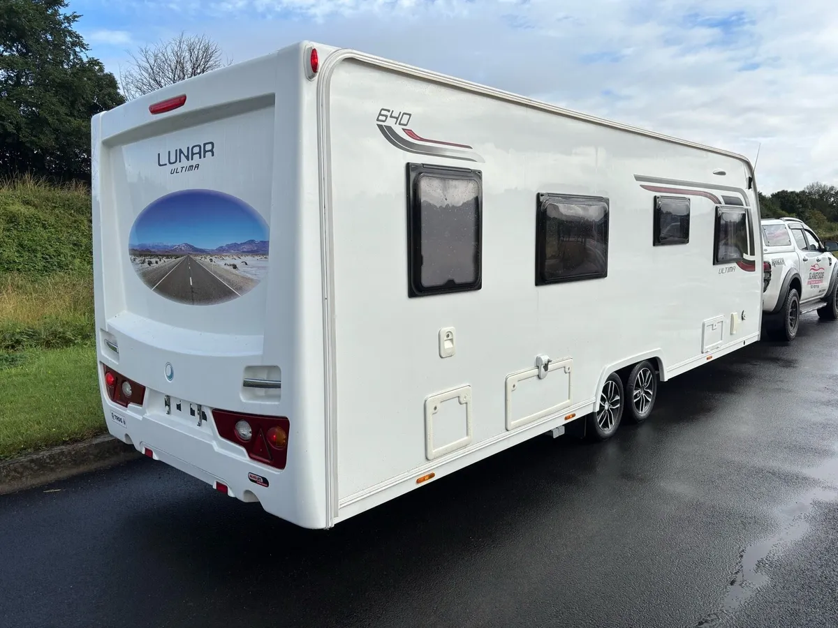 2016 lunar ultima 640 fixed single beds - Image 3