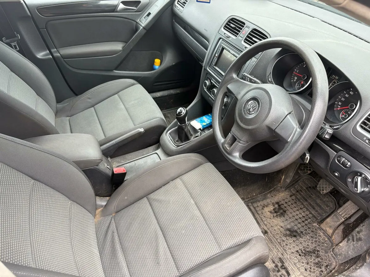 2010 golf 1.6 diesel - Image 2