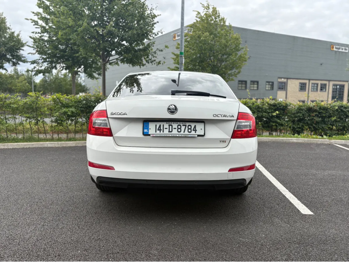 Skoda Octavia 1.4 MANUAL - Image 4