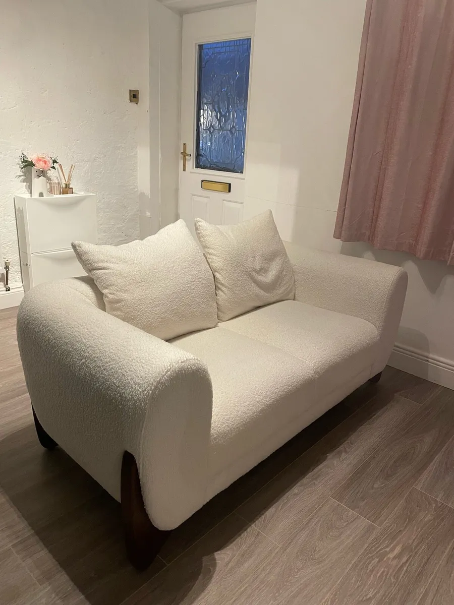 Two seater white couch - Image 1