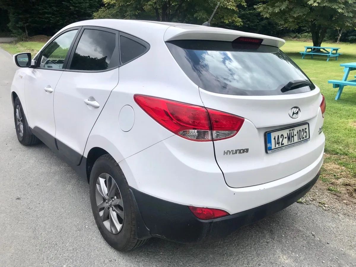 142 Hyundai ix35 commercial doe 1/26 €4750 - Image 3