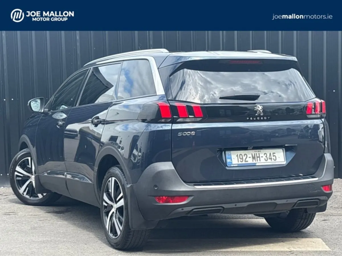 Peugeot 5008 1.5 Bluehdi 130bhp Allure - Image 2