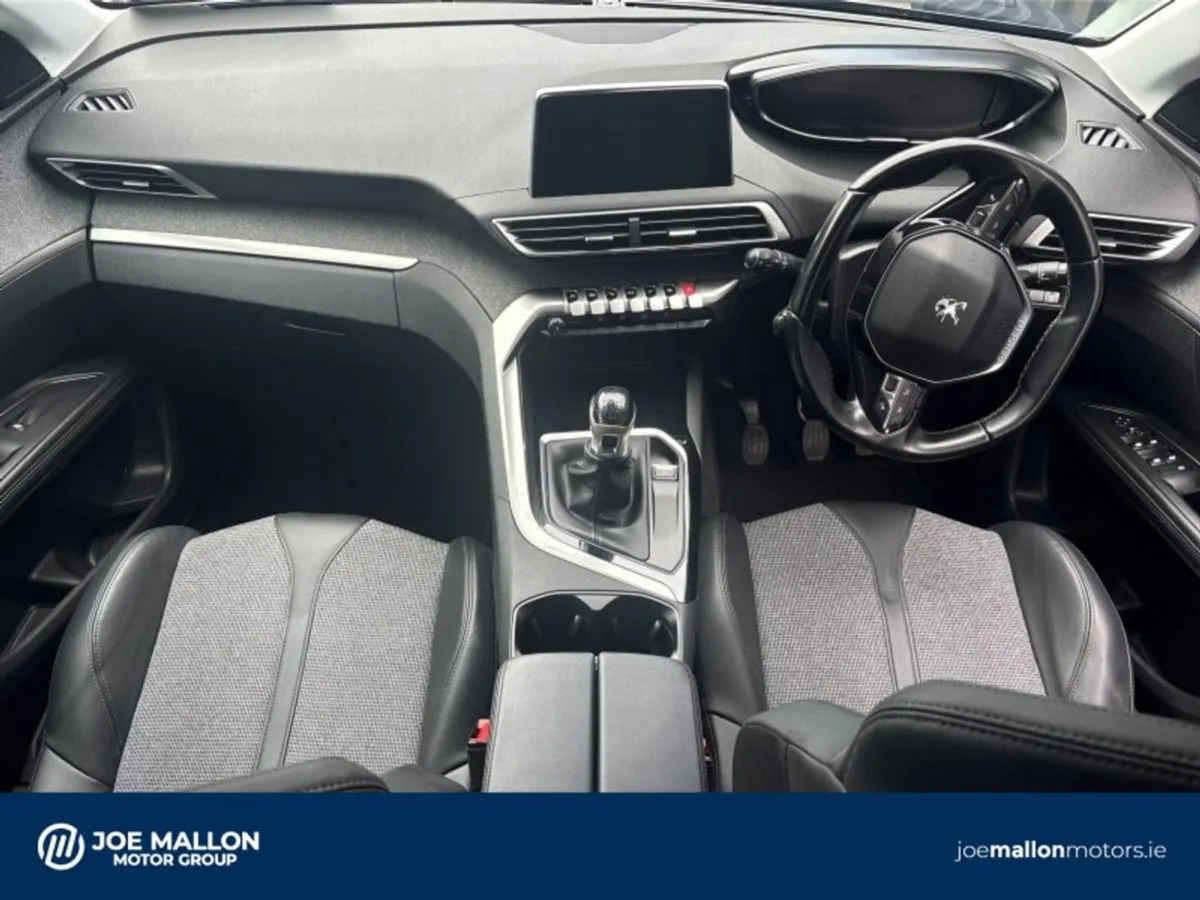 Peugeot 5008 1.5 Bluehdi 130bhp Allure - Image 4