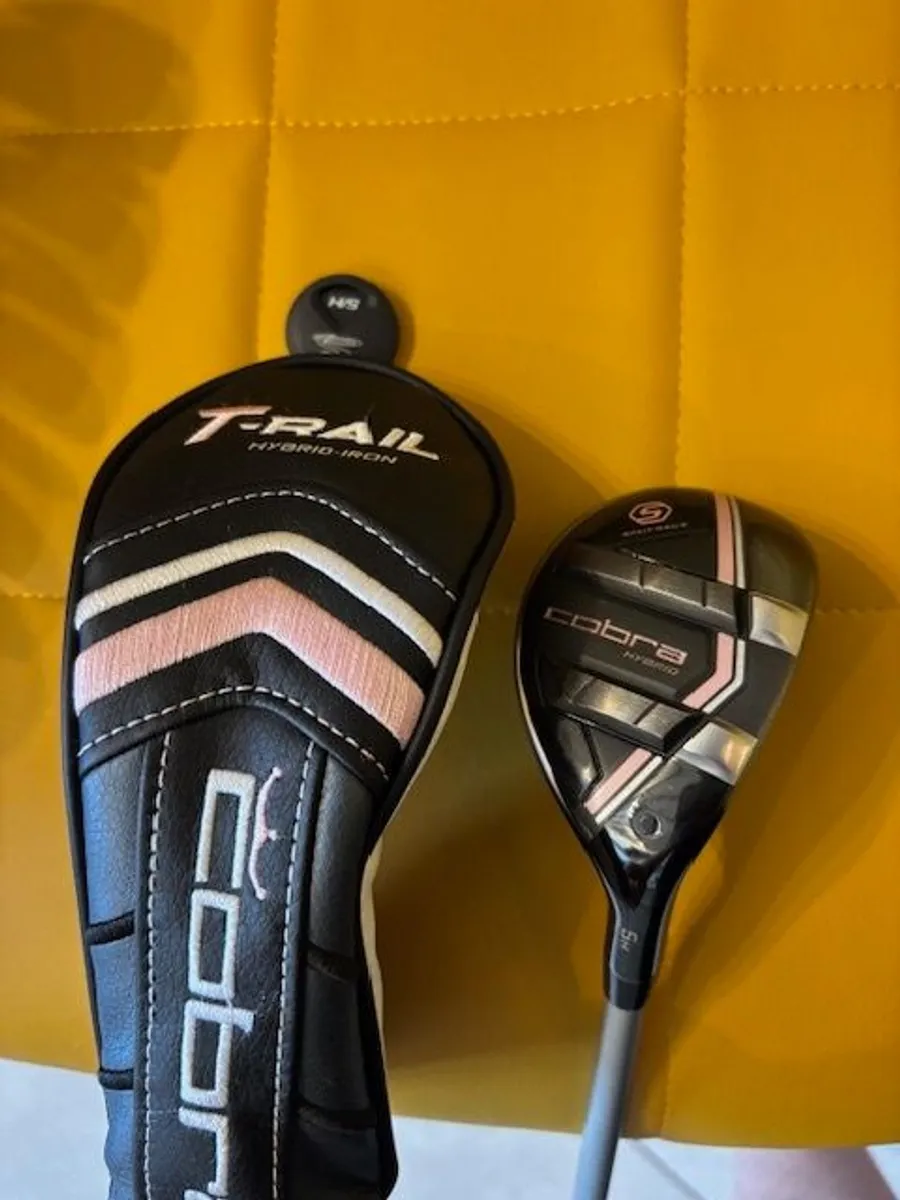 Ladies set Cobra golf clubs & Motocaddy trolley - Image 4