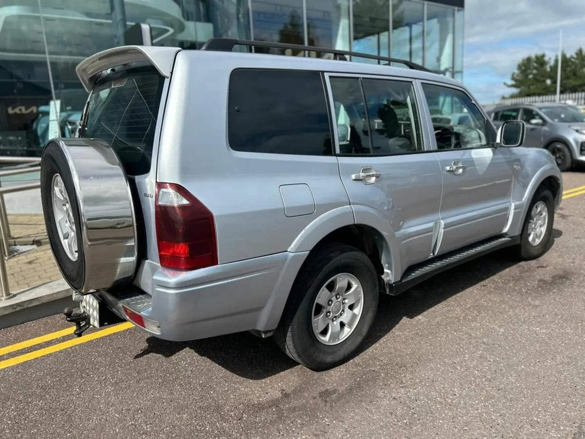 Mitsubishi Pajero CK 3.2 Comm - Image 3