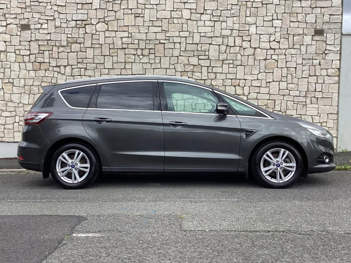 Ford S-Max Titanium 1.5 Ecobst 160PS 6SPD 4DR - Image 2