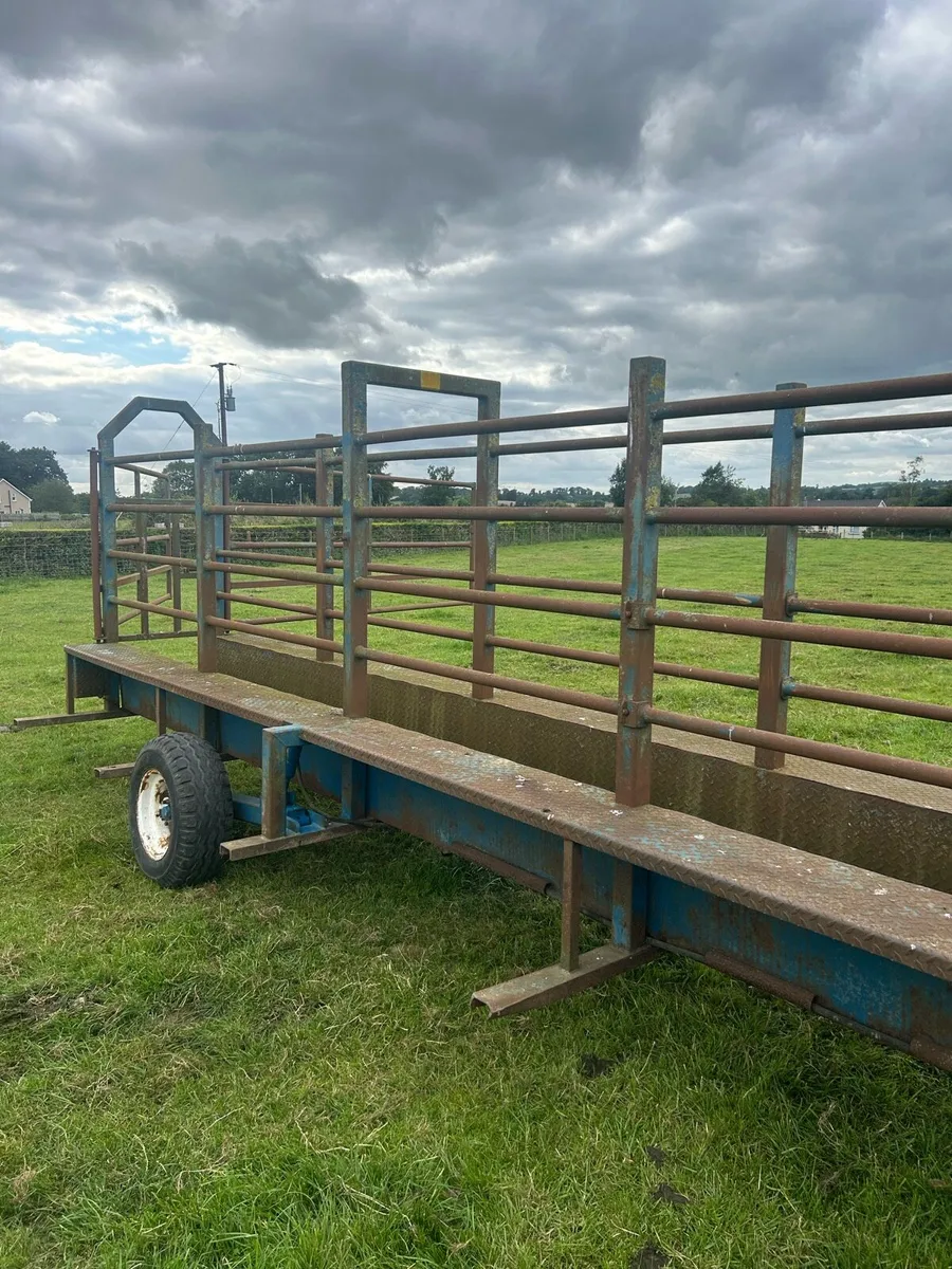 Mobile Cattle Crush - Image 3