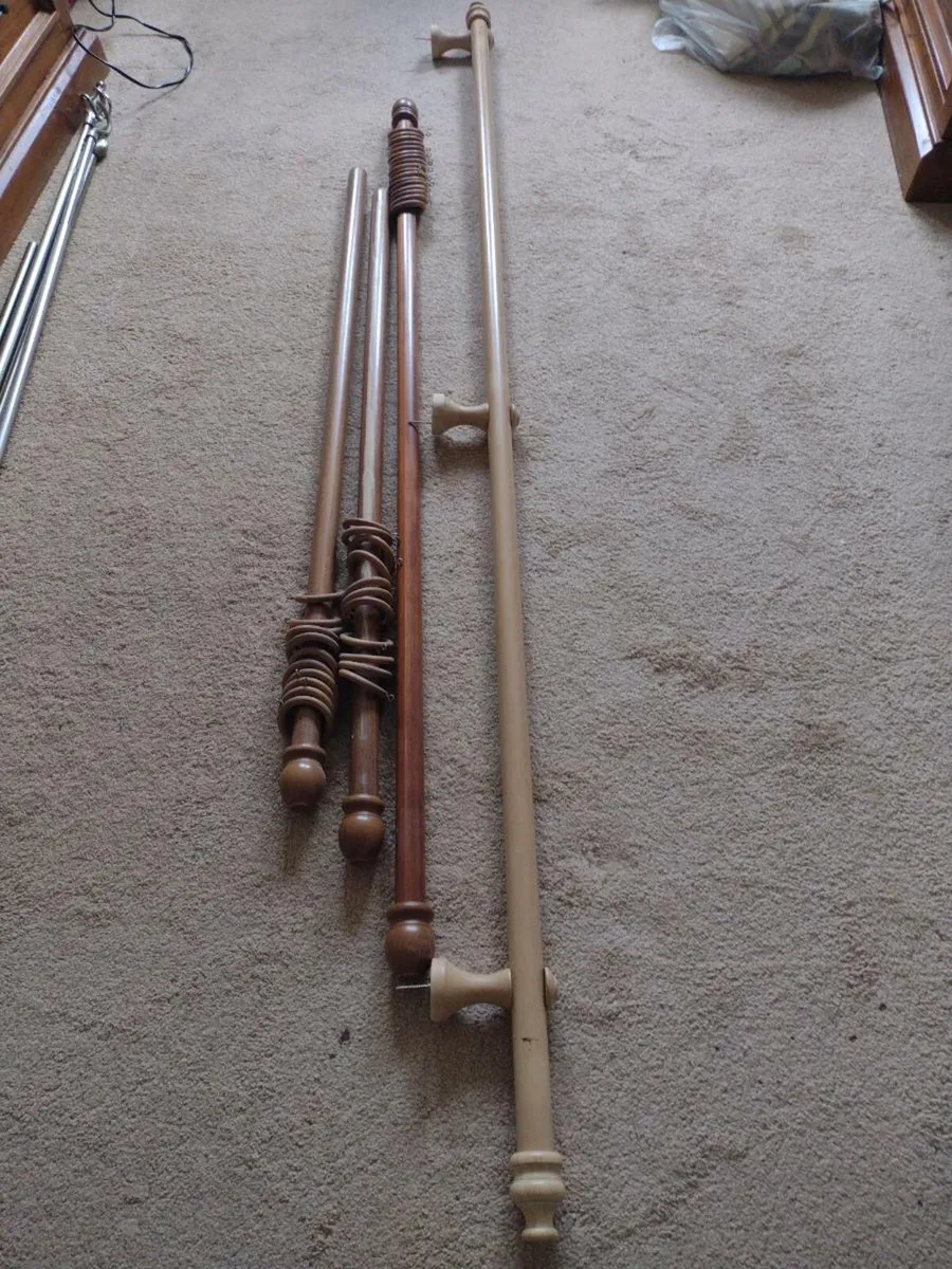 3 curtain wooden poles