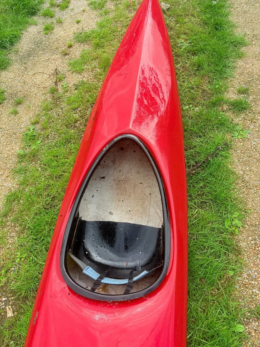 4 Kayaks - Image 4